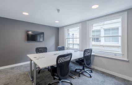 4 Person Private Office in Bank | 160 Sq. Ft.