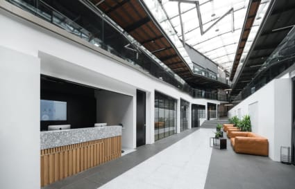 12 Person Internal Private Office in London | 366 sq ft 