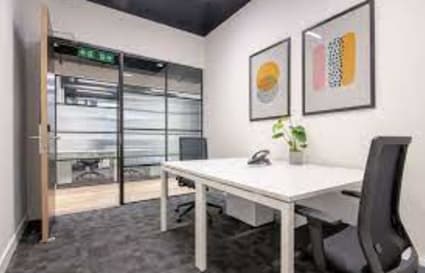 10 Person Private Office | 400 Sq. Ft. 