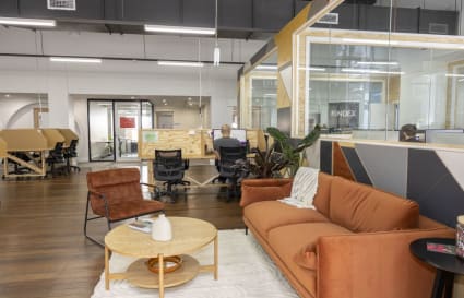 6 Person Serviced Office 
