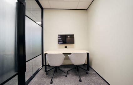 5 Person External Private Office in West End