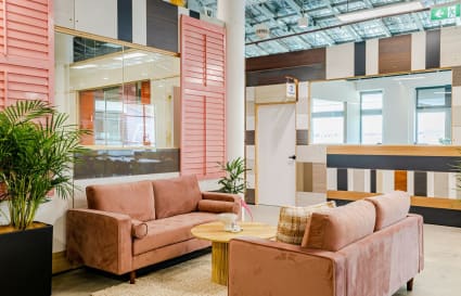 6 Person Serviced Office 