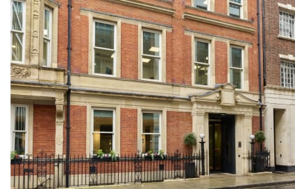14 Person Private Office in Mayfair | 535 Sq. Ft.
