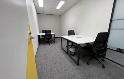 4-pax Internal Private Office