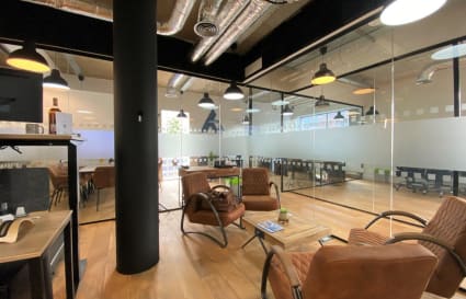 13 Person External Private Office