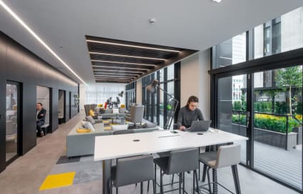 8 Person Private Office in Manchester | 466 Sq. Ft.