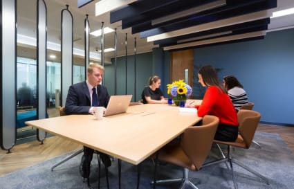 External Private Office for up to 8 People | 279 Sq. Ft.