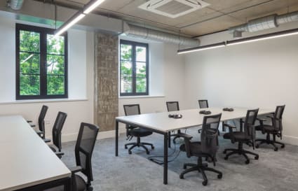 10 Person Office Available | 355 Sq. Ft.   