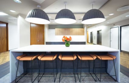 External Private Office for up to 28 People with 2 Meeting Rooms | 997 Sq. Ft.