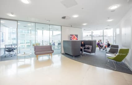 23 Person External Private Office | 812 Sq. Ft.
