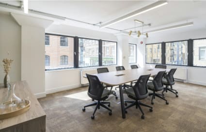Private Office for up to 92 Desks with Meeting Room, Kitchen etc | 6,499 sq. ft.