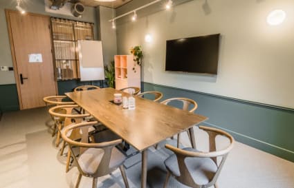 9 Person Private Office | 358 Sq. Ft.