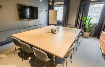 9 Person Private Office | 358 Sq. Ft.