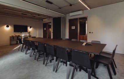30 Person External Private Office with 2 Meeting Rooms in London | 1,539 sq ft