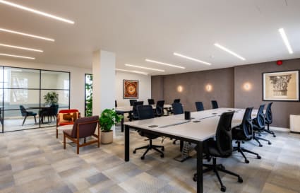 12 Person Managed Office with 2 Meeting Rooms | 1,957 Sq. Ft.
