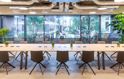 Private Corner Office for up to 18 People | 599 Sq. Ft.