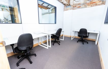 7 Person Serviced Office 