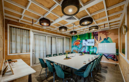 7 Person Serviced Office 