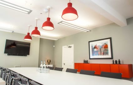 6 Person Private Office in Bloomsbury | 240 Sq. Ft.
