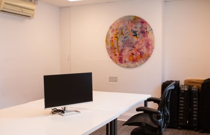 Office Space In A Shared Building Located Near Farringdon & King's Cross