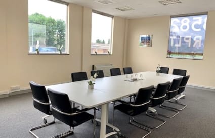 3 Person Private Office in Brentford | 130 sqft