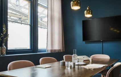 Private Office for up to 4 People | 203 Sq. Ft.