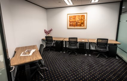 External Private Office for up to 3 Person