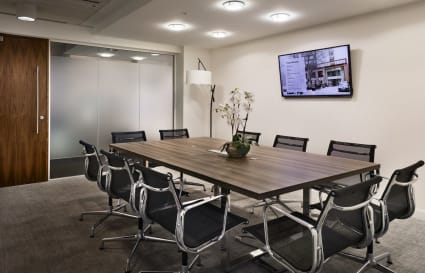 6 Person External Private Office in London | 300 Sq. Ft.