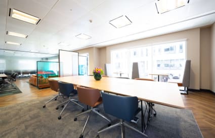 Internal Private Office for up to 6 People | 220 Sq. Ft.