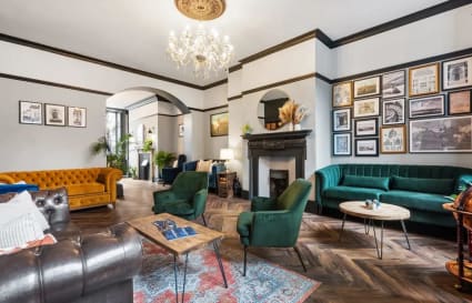 3 Person Private Office in London | 120 Sq. Ft.