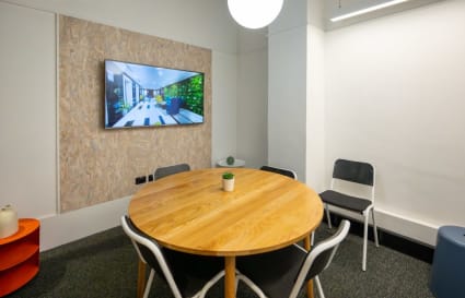 External Private Office for up to 14 People