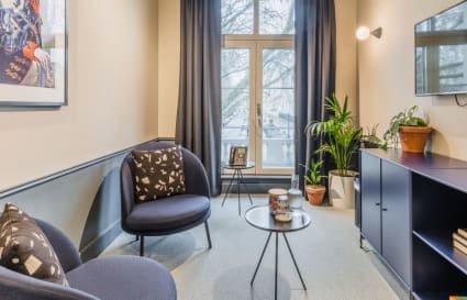 26 Person Private Office with Meeting Room | 1,220 Sq. Ft.