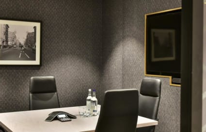3 Person Private Office in London | 150 Sq. Ft.