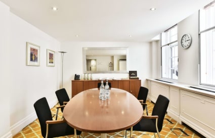 8 Person Private Office | 400 Sq. Ft.