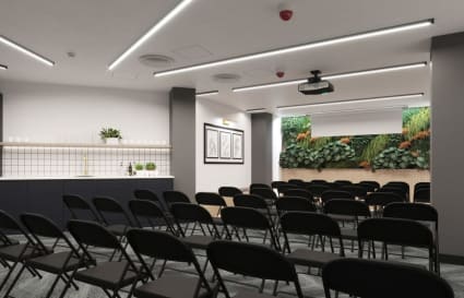 9 Person External Private Office in London