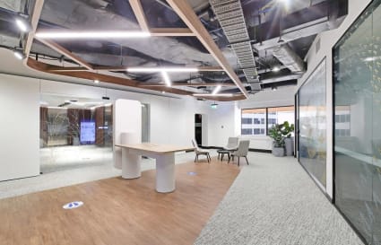 External Private Office for up to 16 People 