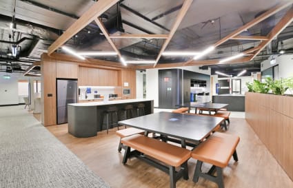 External Private Office for up to 16 People 
