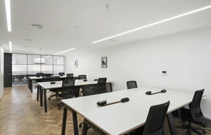 26 Person Private Office in Mayfair | 1,370 Sq. Ft.