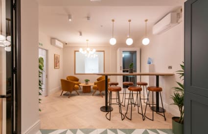10 Person Private Office | 370 Sq. Ft.