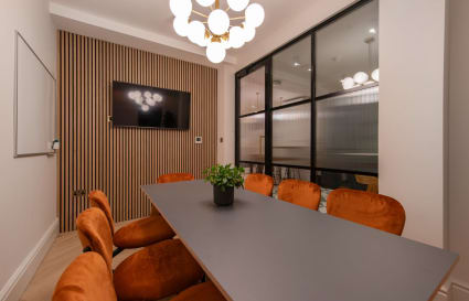 10 Person Private Office | 370 Sq. Ft.