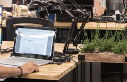 Resident desk in Leeds available