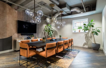 6 Person Office Available | 220 Sq. Ft. 