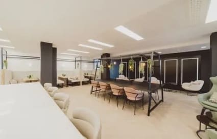 External Private Office for up to 18 People | 750 Sq. Ft.