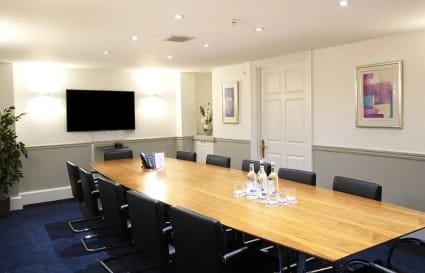 3 Person Private Office in London | 125 sq ft