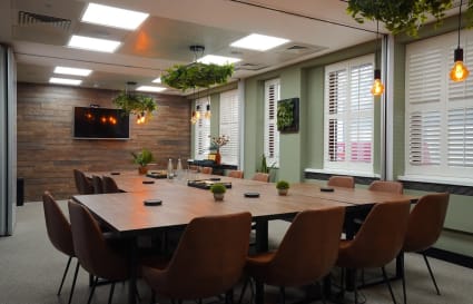 12 Person External Private Office in London | 420 sq ft