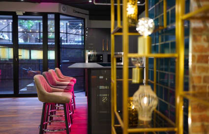 12 Person External Private Office in London | 420 sq ft