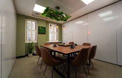 12 Person External Private Office in London | 420 sq ft
