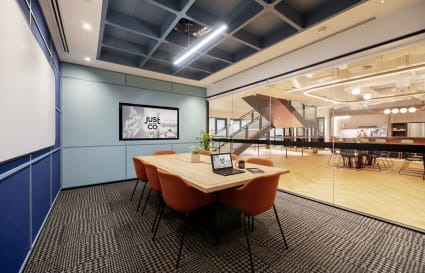 8 Person Internal Private Office in Melbourne