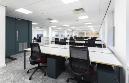 32 Person Managed Office in London with 2 Meeting Rooms | 3,462 sq ft