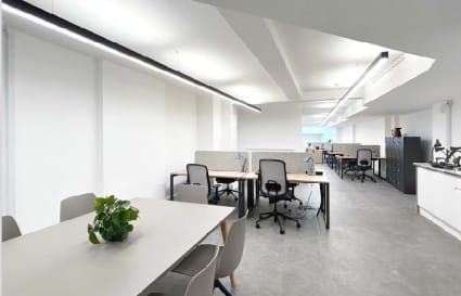 Managed Office for up to 20 People with Meeting Room in Fitzrovia | 1,551 Sq. Ft.